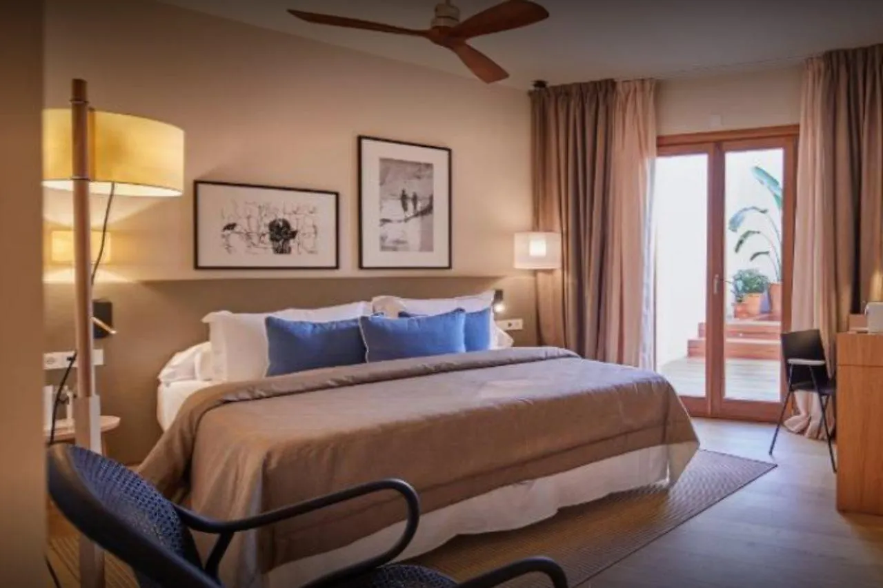 Mon Boutique Hotel 포엔샤 4*,