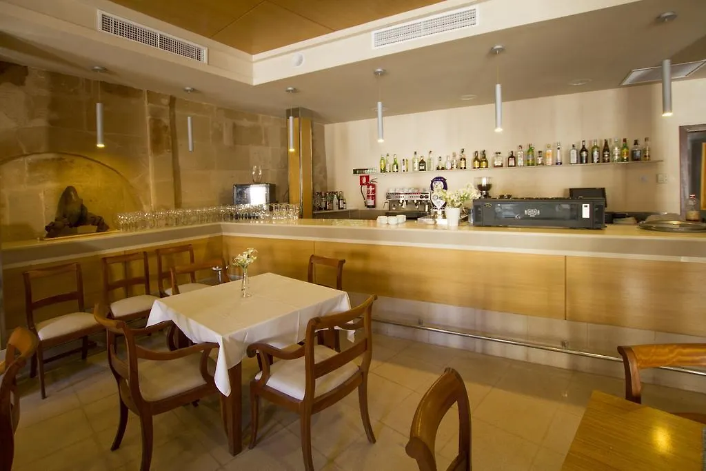 Mon Boutique Hotel 포엔샤 4*,